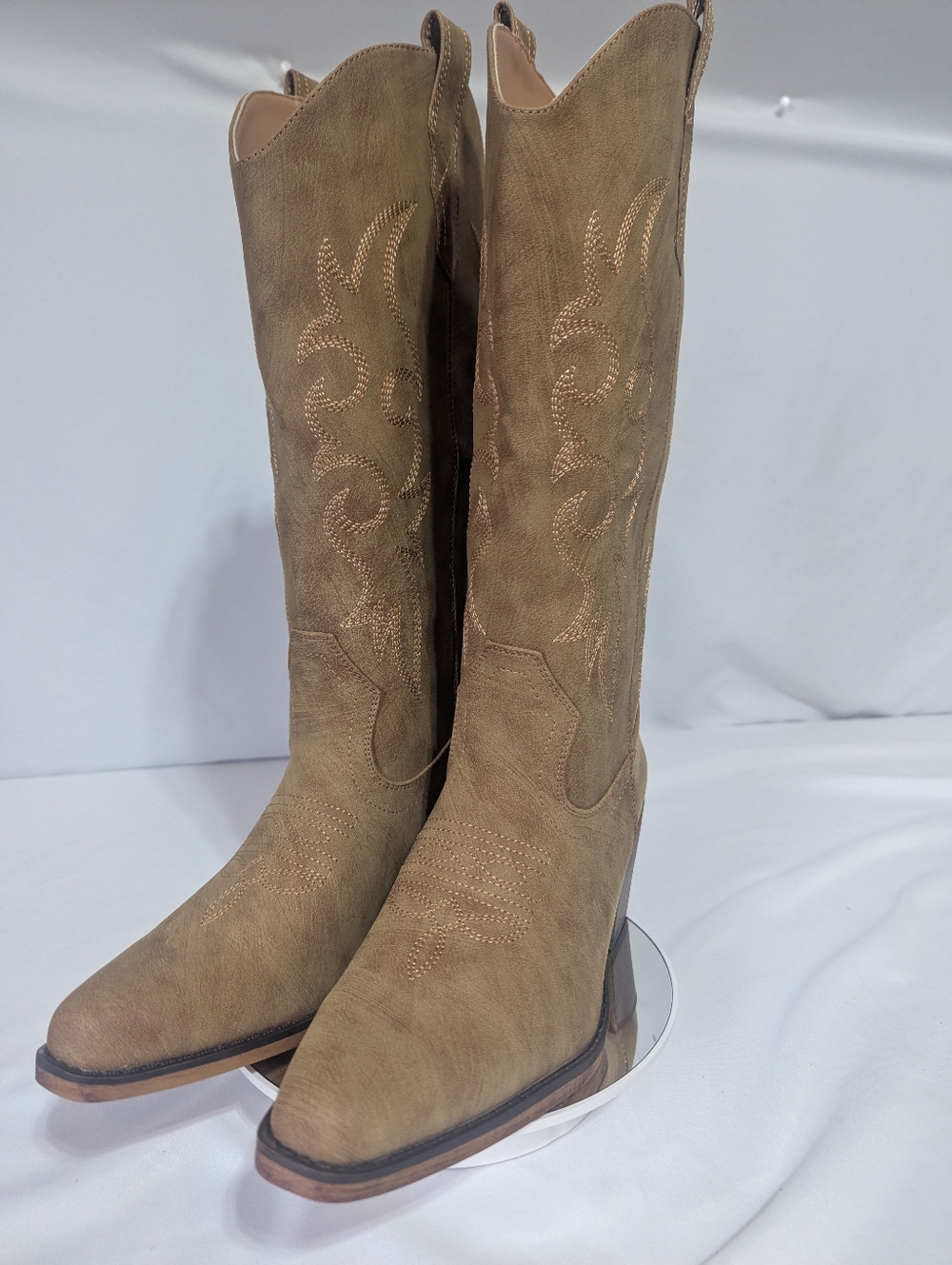 IUV Cowboy Boots For Women Western Cowgirl (Size 8) (New) W/Tags Never Worn